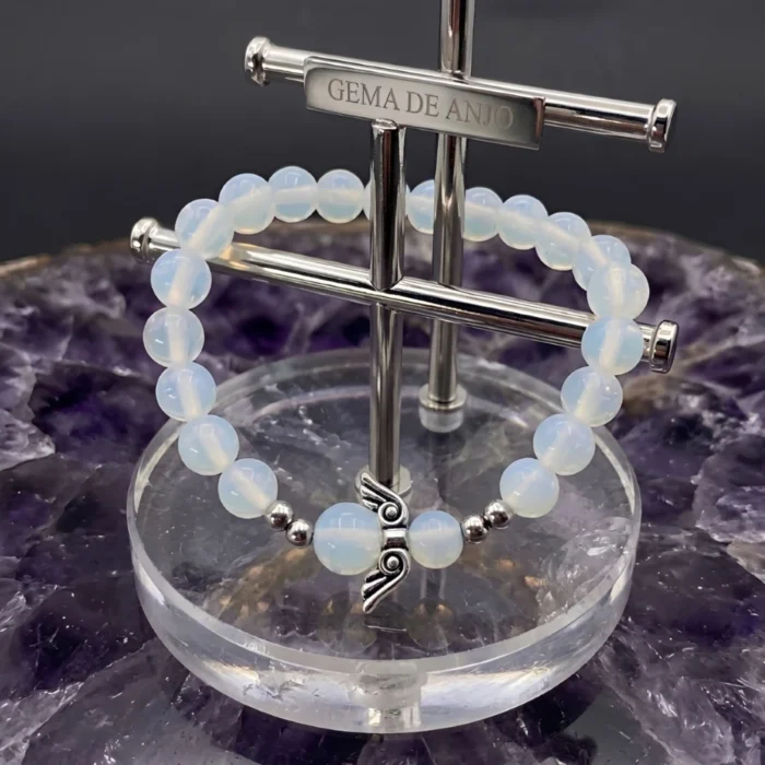 Pulseira de opalina com anjo e contas de 8 mm