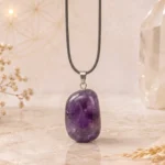Colar de Ametista com Pendente Rolado em Tons Violeta